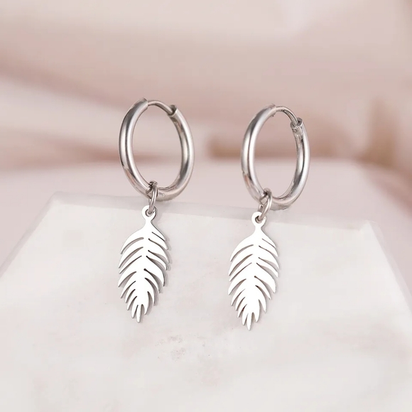 Vintage Wheat Leaves Earrings - Picture 4 of 6